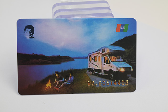 定制門(mén)禁鑰匙扣卡是選擇IC卡還是ID卡好？