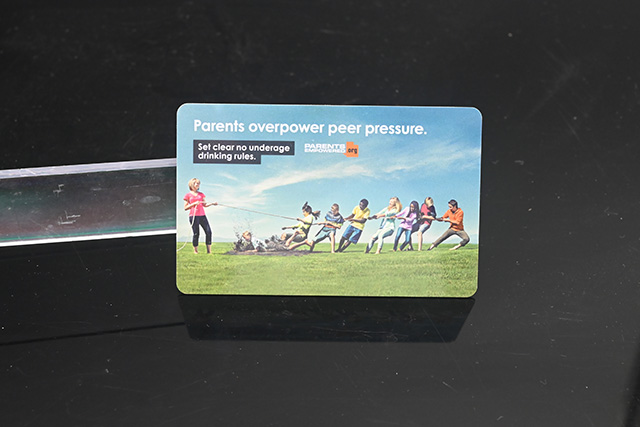 非接觸式IC卡和接觸式ic卡有什么區(qū)別 非接觸式IC卡和接觸式ic卡有什么區(qū)別