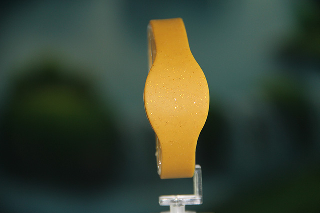 松緊腕帶硬錢包如何辦理？