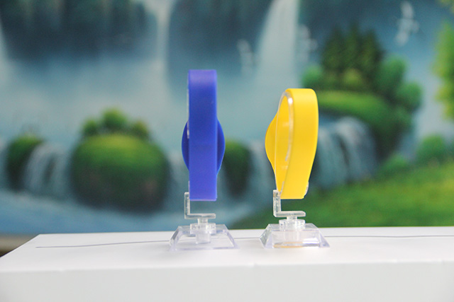 產品設計選用硅膠腕帶材料的9大優勢