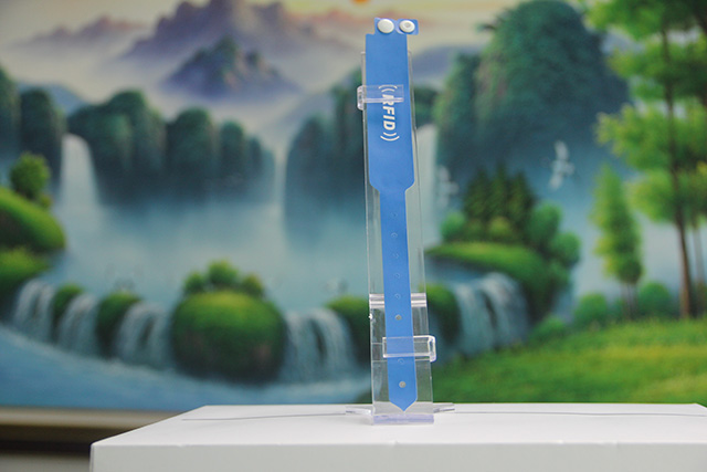 松緊腕帶坐墊，你有見(jiàn)過(guò)嗎