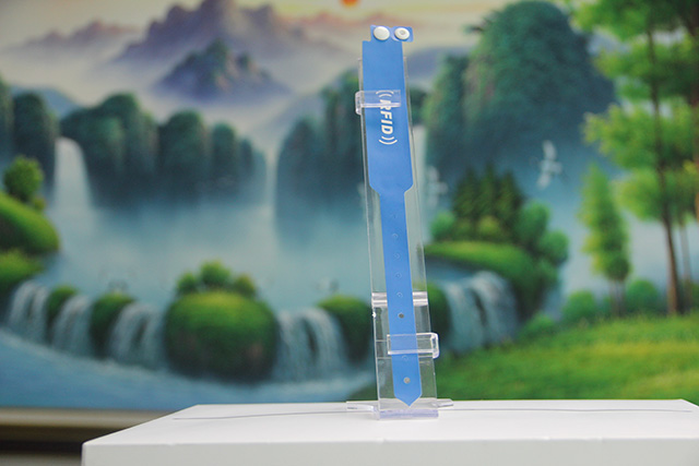 硅膠腕帶可以提高產(chǎn)品的聲譽