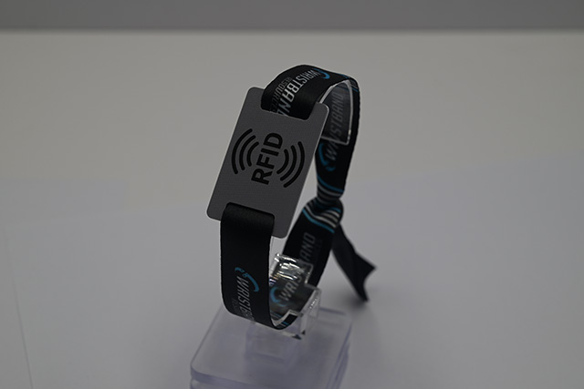 校園卡的專版印刷與非專版印刷的區別